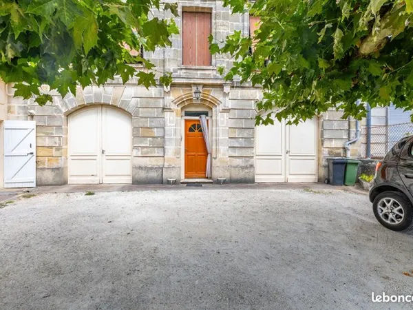 Maison 7 pièces 213 m²
