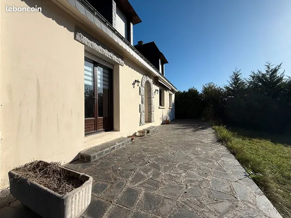 Maison 6 pièces 121 m²