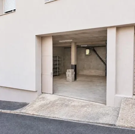 Parking/Garage/Box 56 m²