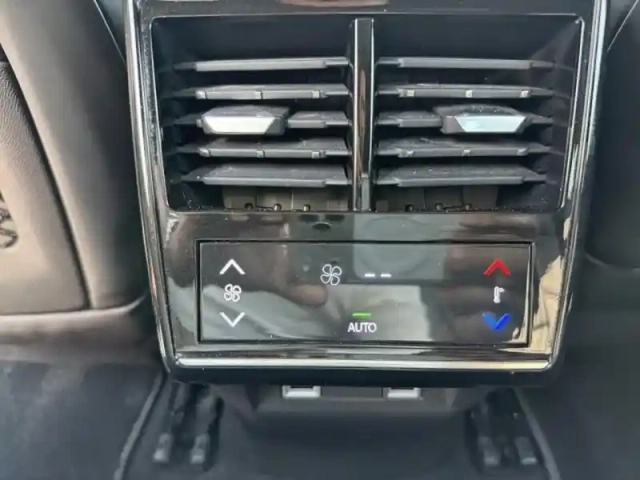 Ds Ds 7 crossback e-tense 4x4 300ch louvre — photo 12