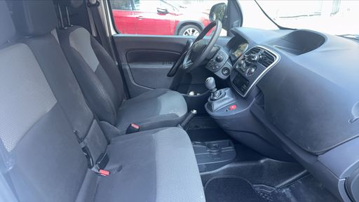 Renault Kangoo Express Blue dCi1.5 DCI 95 - Grand Confort Grand Volume – 2021 – 124069 km – Diesel – Boîte Manuelle — photo 9