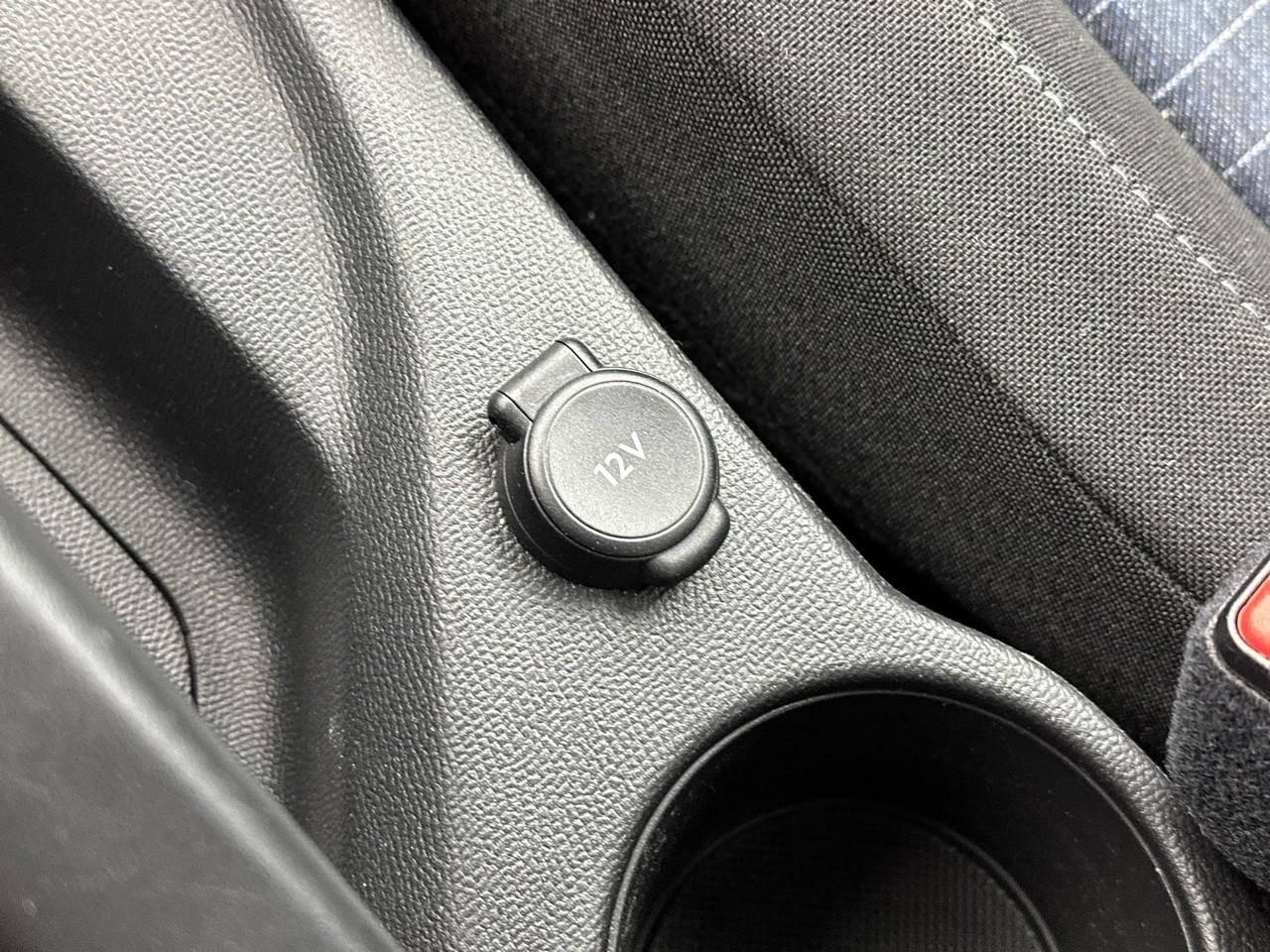 Peugeot 208 puretech 75 s&s bvm5 like — photo 25
