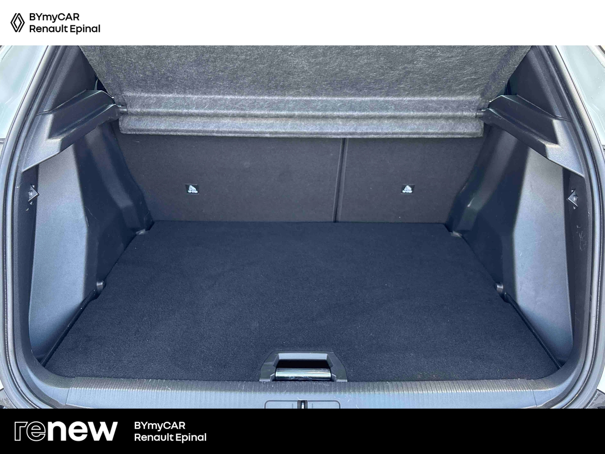 Peugeot 2008 PureTech 130 S&amp;S — photo 13