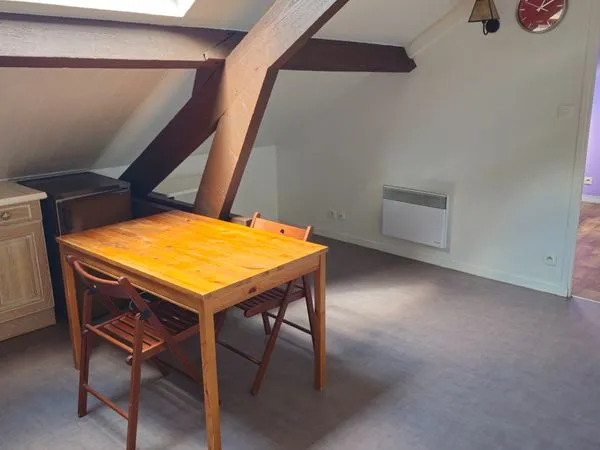 Appartement 2 pièces - Secteur Porte de Douai / Université de Droit