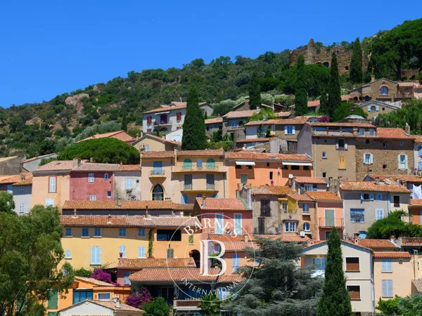 Exclusivité - Bormes-les-Mimosas - Maison + Grange - Vue mer - Garage