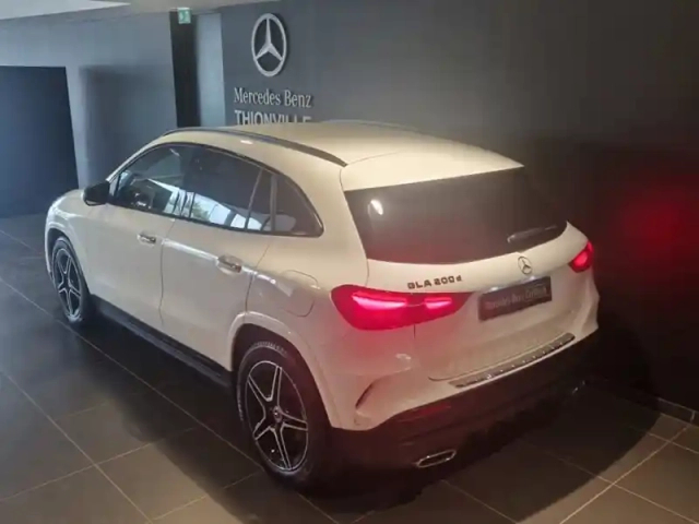 Mercedes Gla 200 d amg line — photo 30
