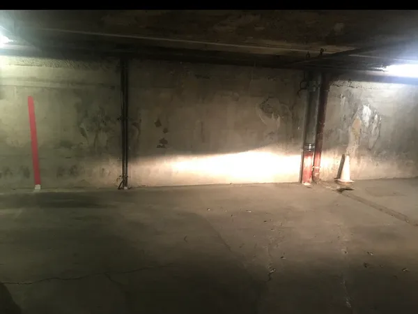 Vends parking - 14m²