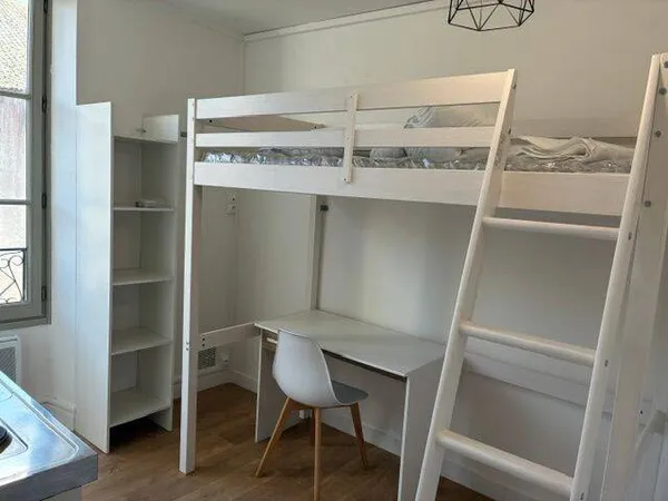 Studio 1 pièce 12 m²