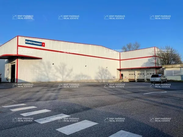 Entrepôt 4172 m²