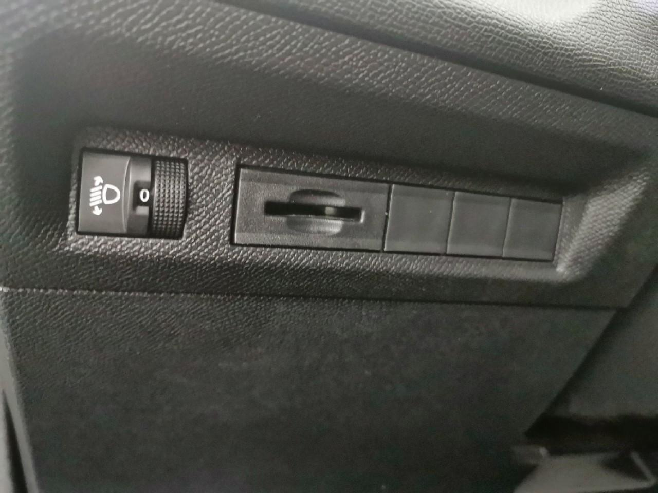 Peugeot 308 sw bluehdi 130ch s&s eat8 allure — photo 18
