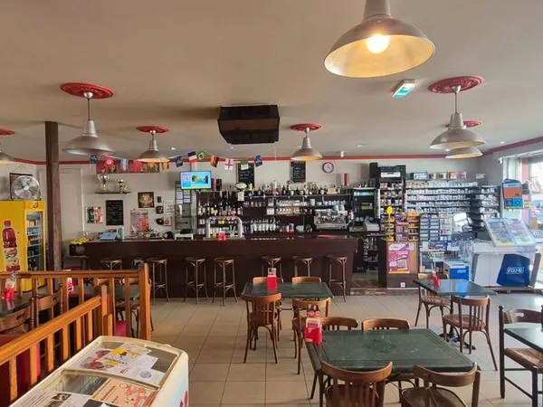 Fonds de commerce bar 255 m²