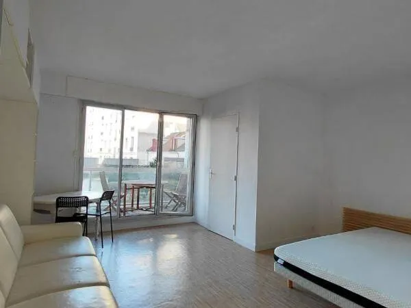 Studio 1 pièce 30 m²
