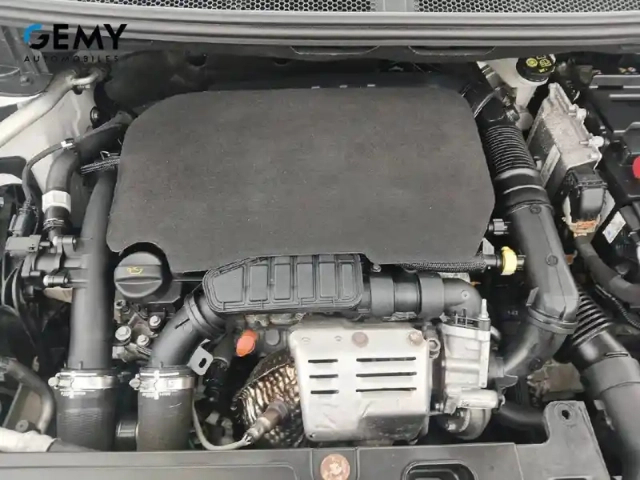 Peugeot 3008 1.2 puretech 130ch s&amp;s bvm6 — photo 33