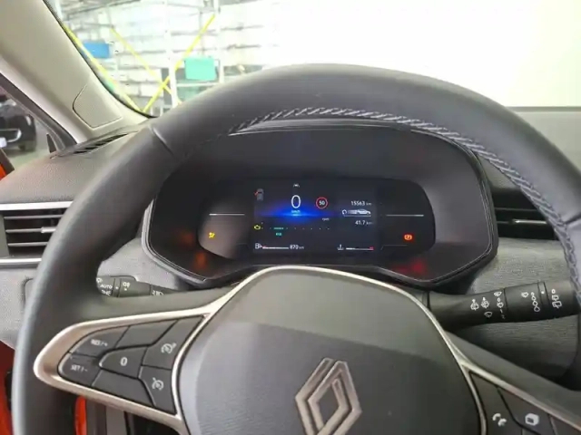 Renault Clio tce 90 ch gsr2 — photo 17