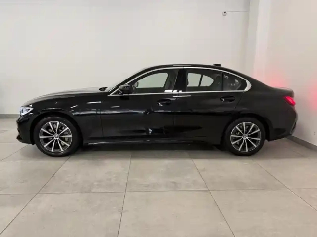 Bmw Serie 3 série 3 330ea 292ch business design 10cv — photo 5