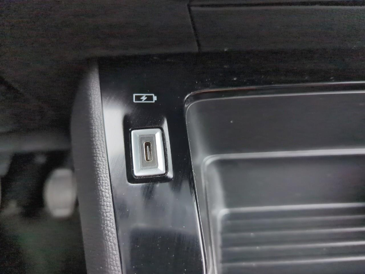 Peugeot 208 puretech 100 s&s bvm6 style — photo 26