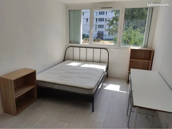 Jolie chambre en collocation disponible