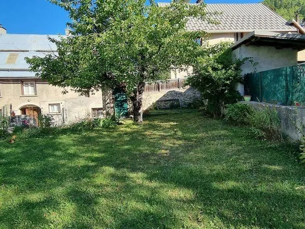 Maison 6 pièces 307 m²