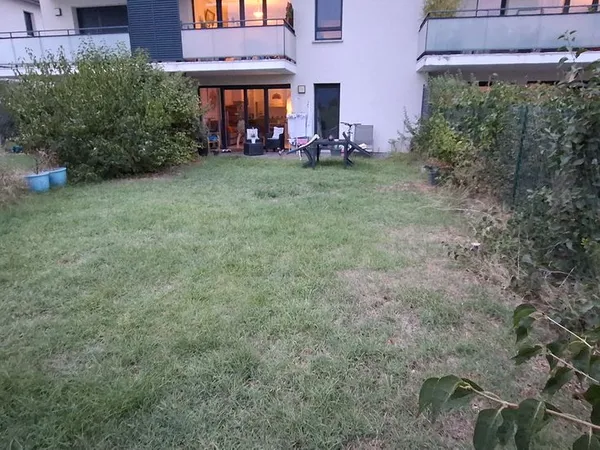 Appartement T2 meublé avec terrasse de 19 m² et jardin privatif - Vue Belledonne + grand garage
