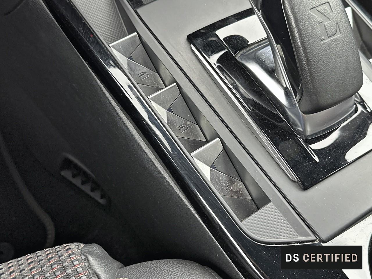 Ds Ds 3 crossback e-tense performance line+ — photo 33