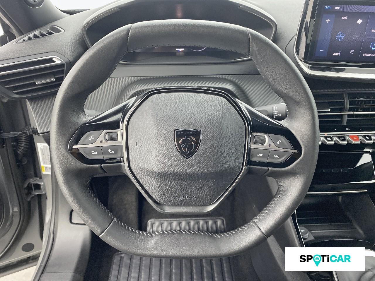 Peugeot 2008 1.2 puretech 100ch s&s allure — photo 12