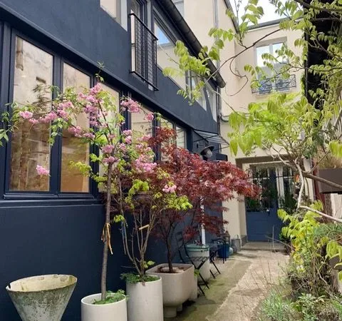 Petite maison à louer aux Buttes Chaumont