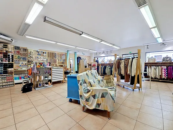 Local commercial lumineux de 73 m² au coeur de Cazères