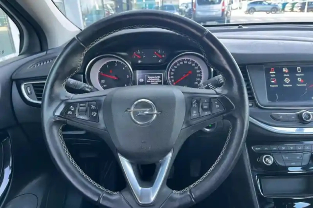 Opel Astra sports tourer 1.6 cdti 110 ch business — photo 63