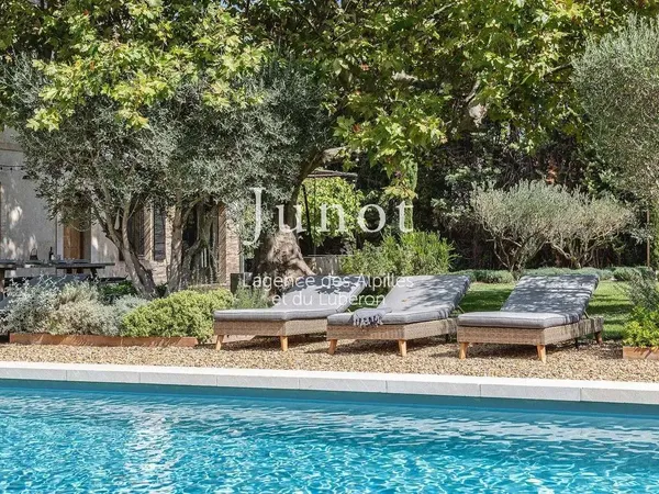 Maison 7 pièces 200 m²