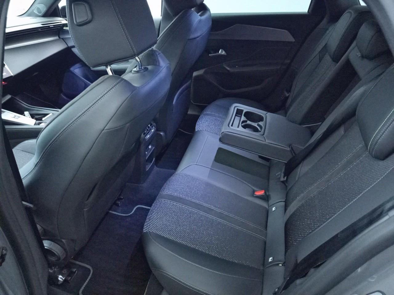Peugeot 308 sw hybrid 136 e-dcs6 gt — photo 13
