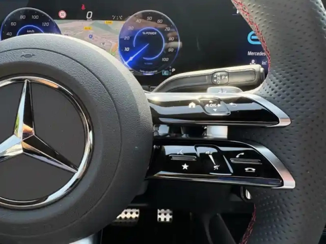 Mercedes Eqa 250+ — photo 17