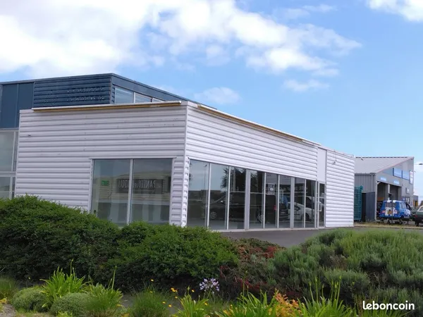 Commerce Location Binic-Étables-sur-Mer 1p 340m² 3740€