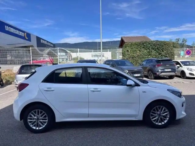 Kia Rio 1.2 84ch isg launch edition — photo 4