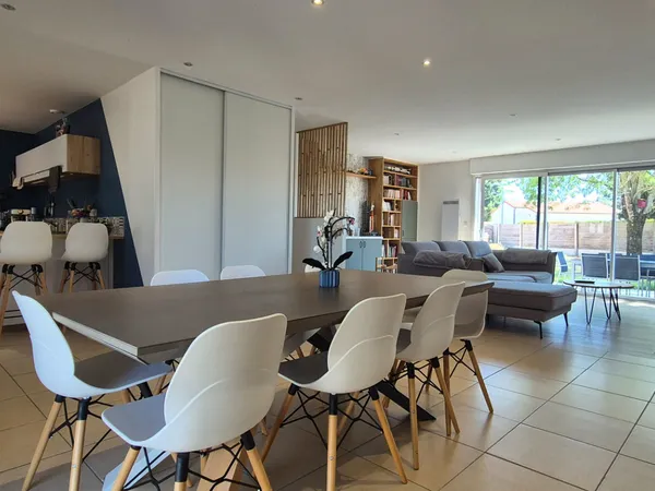 Maison 156m² familiale Aigrefeuille Sur Maine 4 chambres plain-pied
