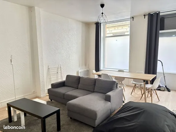 Meublé 4 pièces 94 m²