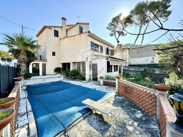 Maison 7 pièces 144 m²