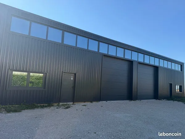 Hangar Entrepôt neuf 290 m²