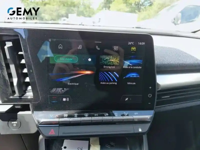 Renault Megane e-tech ev60 220 ch super charge — photo 29