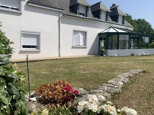 PROPRIETE sur PLUVIGNER Maison 4 pièces + seconde bâtisse à rénover