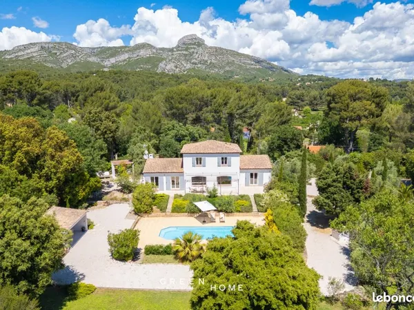 Villa 6 pièces 184 m²