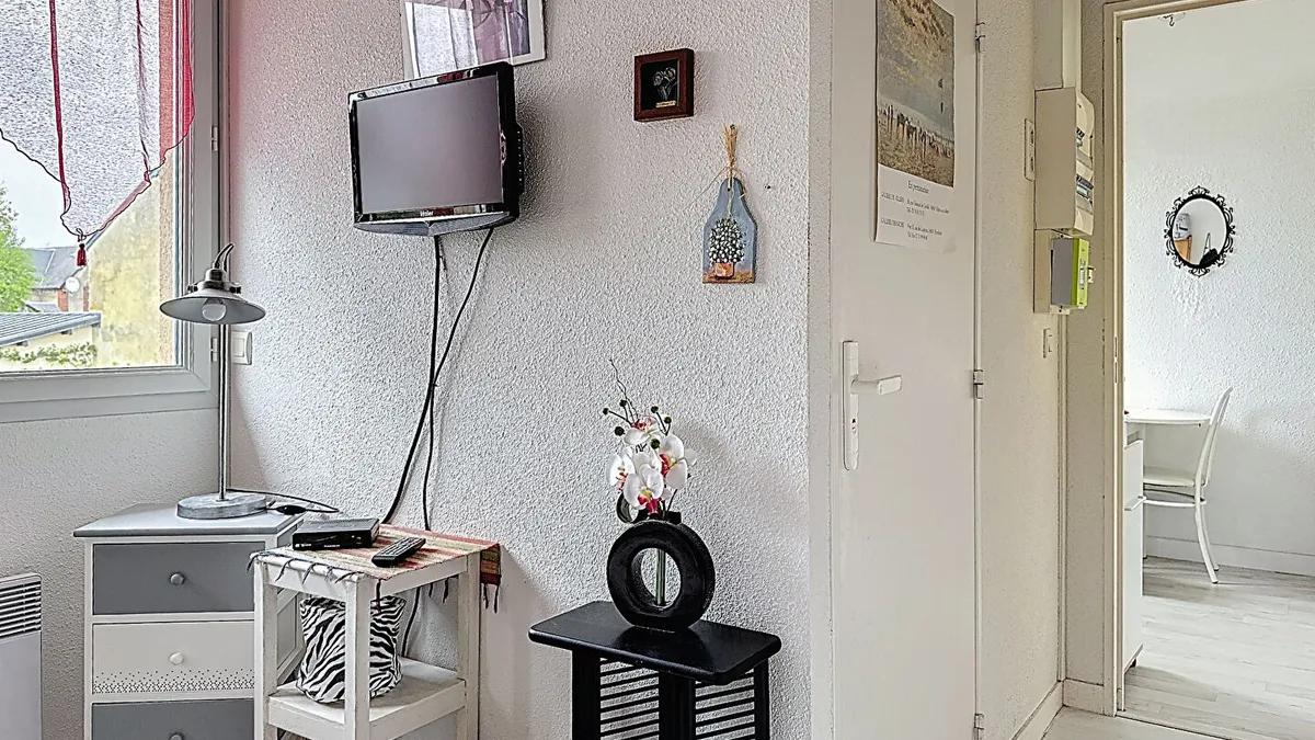 Photo 9