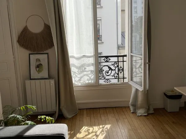 Sous-location appartement Paris 18ème - 1290 CC - 7 mois (OCT 2026-MAI 2027)