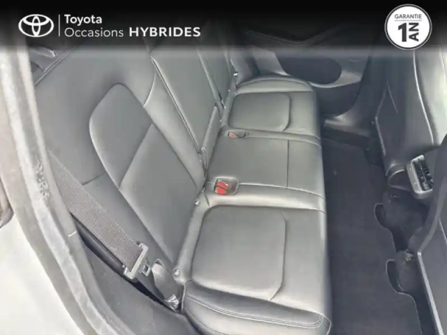 Tesla Model Y standard rwd — photo 13