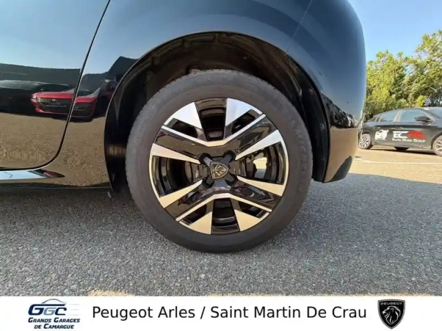 Peugeot 208 100 s&amp;s bvm6 — photo 11