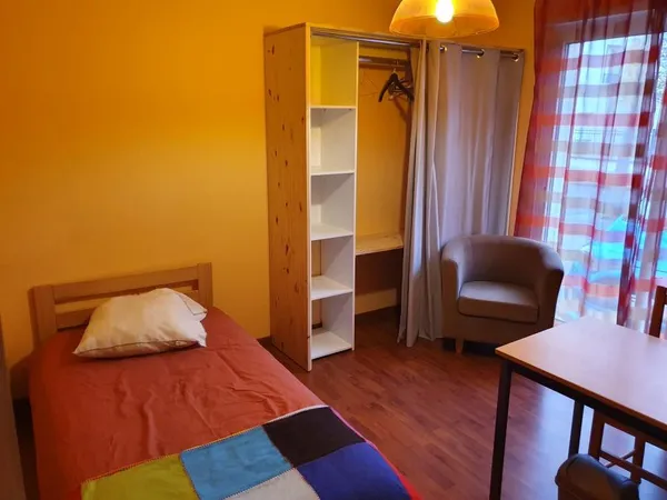 Chambre de 13m2 à louer sur Orléans
