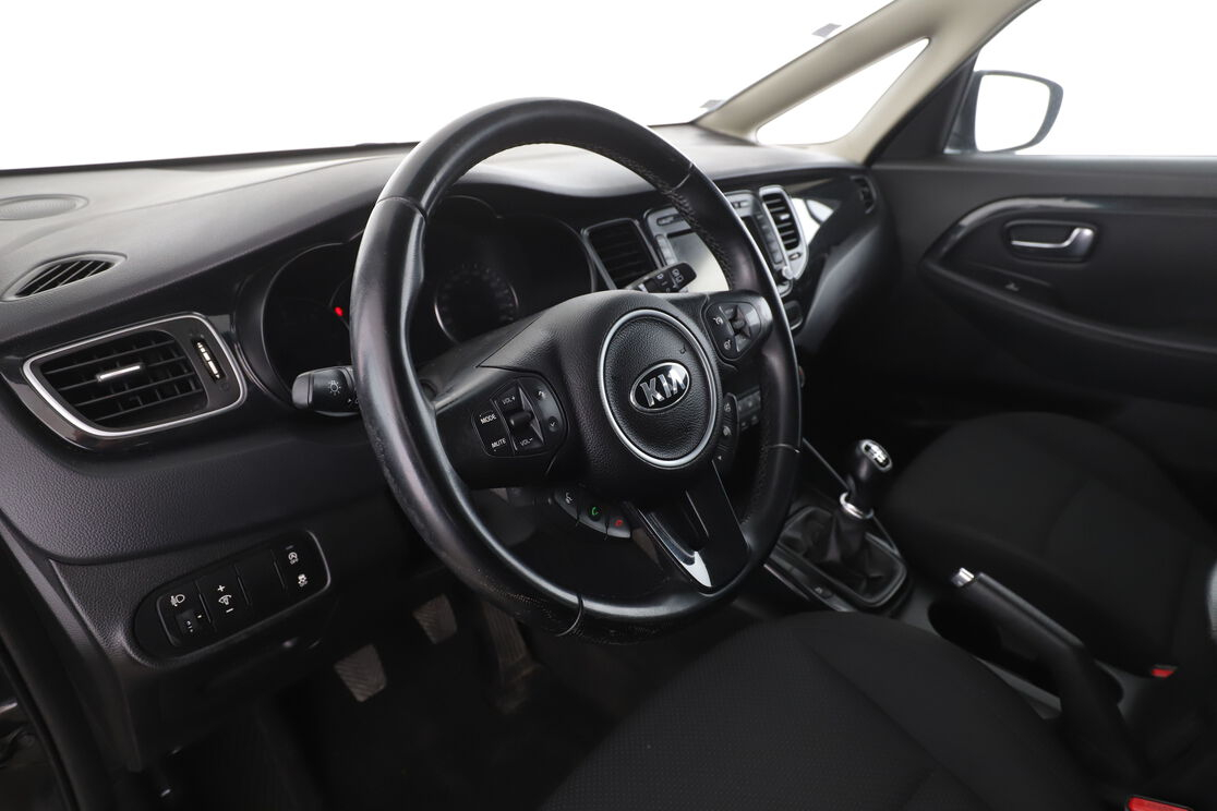 Kia Carens 1.7 CRDi ISG UEFA Euro 2016 — photo 10