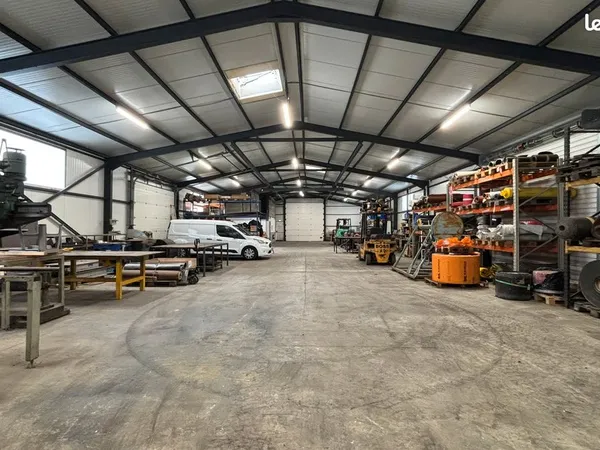 Local d'activité de 490 m² à louer - Ploufragan, zone des Châtelets