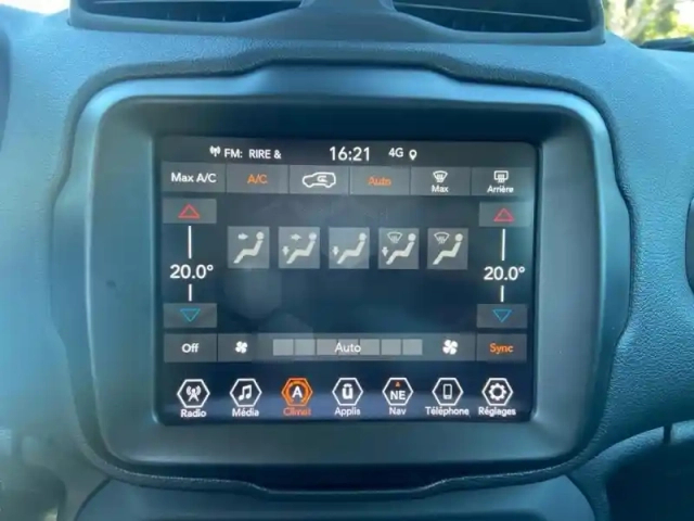 Jeep Renegade 1.3 turbo t4 190 ch phev bva6 4xe eawd limited — photo 11