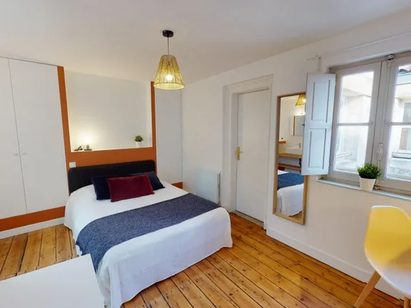 12 Merci - Chambre 3