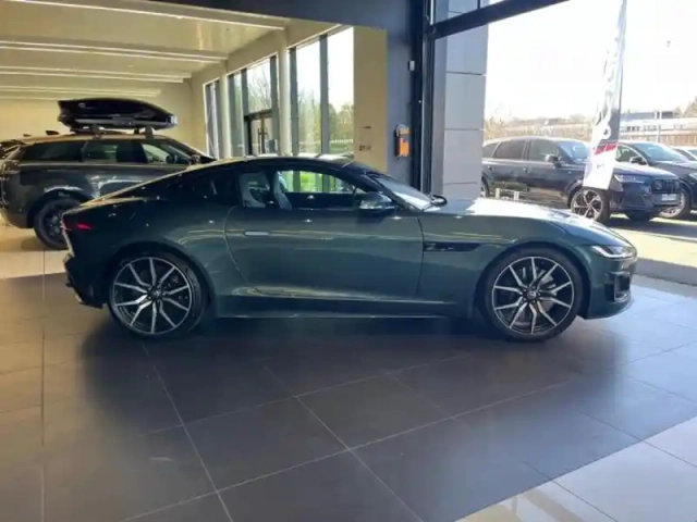 Jaguar F-Type coupe 5.0 v8 suralimenté 575ch r75 awd bva8 — photo 7